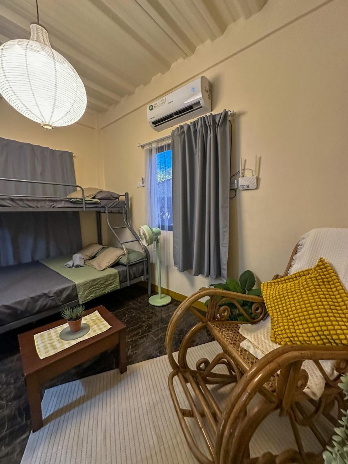 Stylish Studio Near Kabsat Surf Spots Urbiztondo San Juan Lu Apartment Luaran gambar